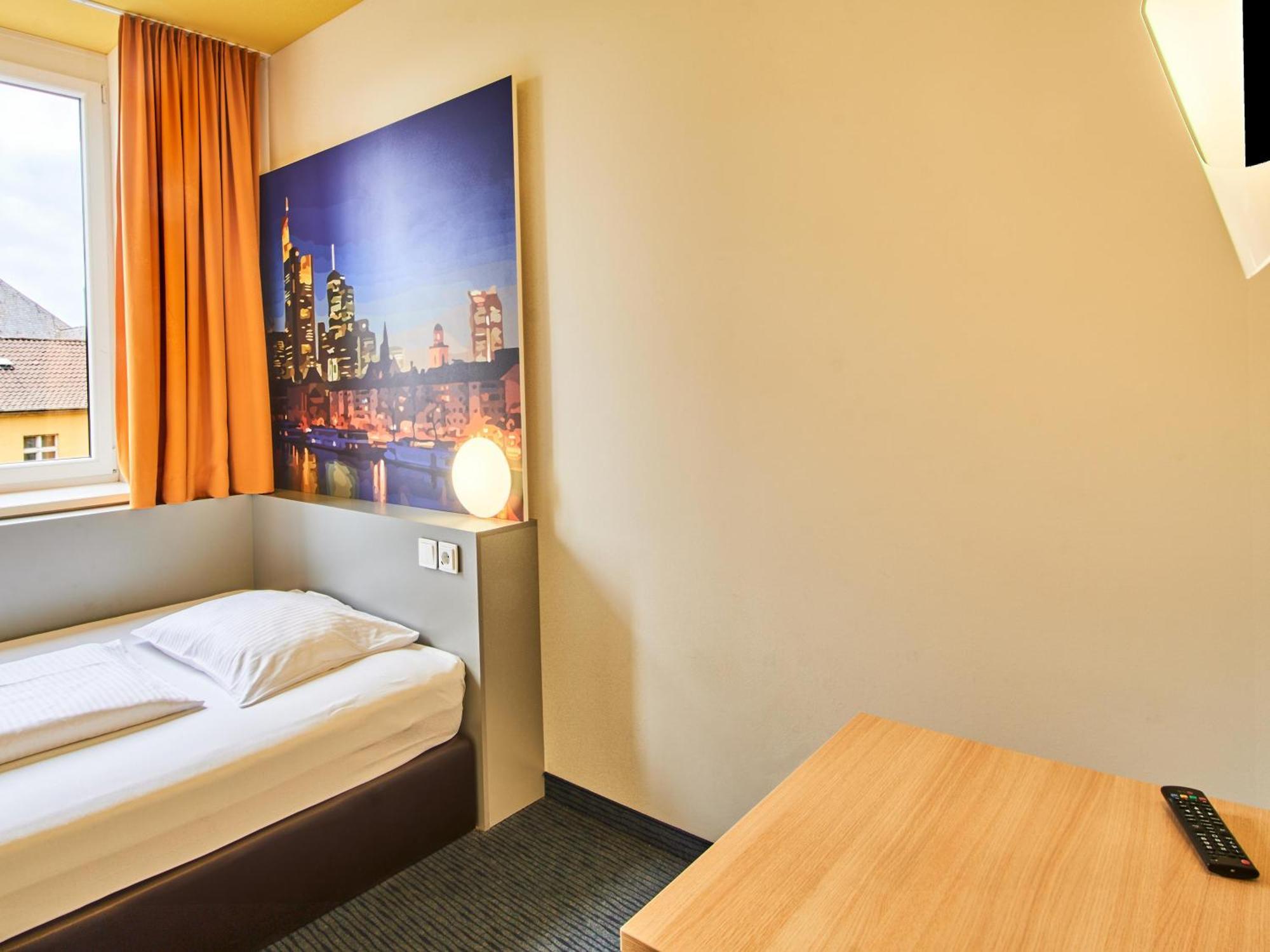 B&B Hotel Frankfurt-Hbf Frankfurt am Main Exterior foto